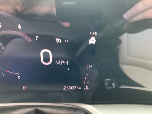 Used 2024 Buick Encore GX Preferred w/ Comfort Package AWD/4WD image 29