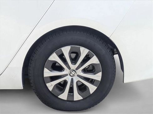 Certified 2022 Toyota Prius Prime XLE FWD image 14