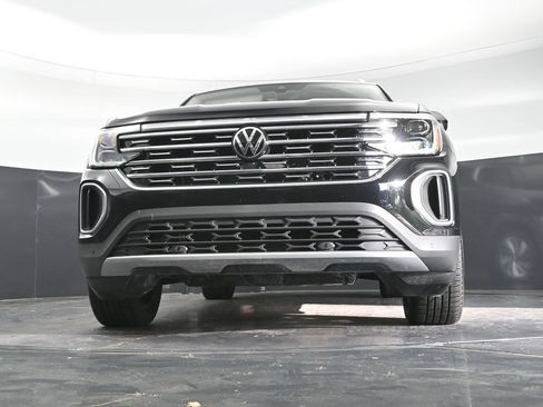 Used 2025 Volkswagen Atlas SEL AWD/4WD image 41