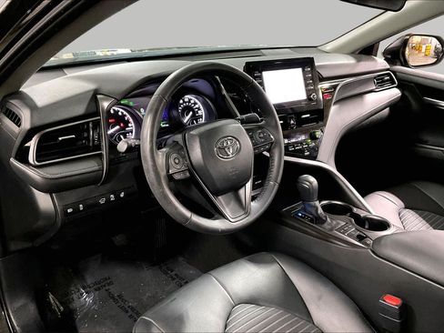 Used 2024 Toyota Camry SE w/ Cold Weather Package AWD/4WD image 18