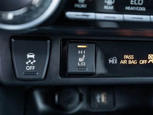 New 2025 Toyota RAV4 XLE w/ Convenience Package image 29