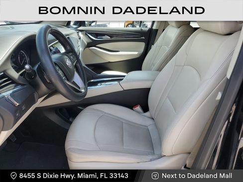 Used 2023 Buick Enclave Essence image 18