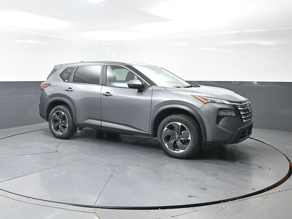 Used 2024 Nissan Rogue SV FWD image 4