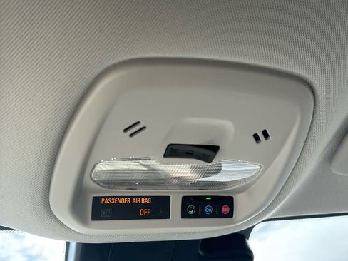 Certified 2025 Chevrolet Trax LT w/ LT Convenience Package image 19