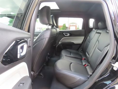 Used 2026 Jeep Compass Limited w/ Sun, Sound & Navigation Group AWD/4WD image 22
