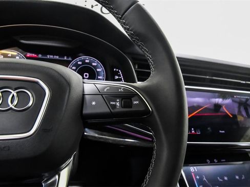 Used 2025 Audi Q7 2.0T Premium Plus w/ Premium Plus Package image 29