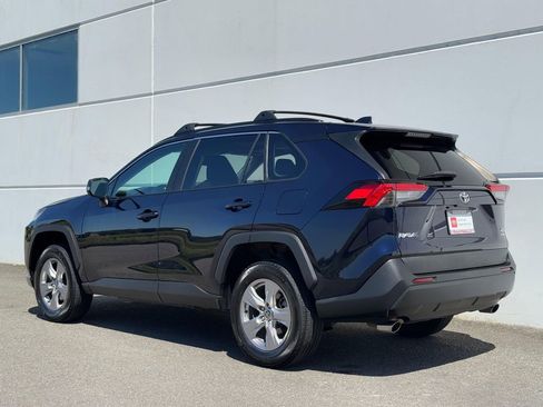 Certified 2022 Toyota RAV4 XLE w/ Convenience Package AWD/4WD image 5