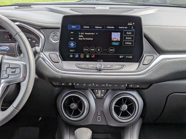 New 2026 Chevrolet Blazer LT w/ Convenience Package FWD image 17
