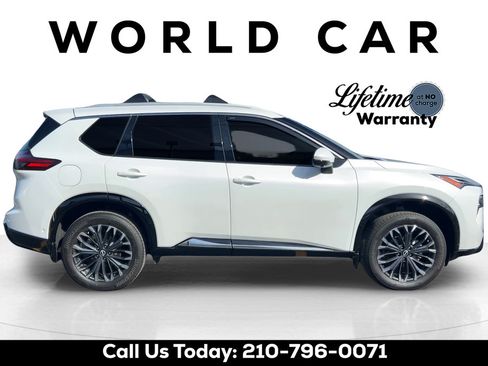 Used 2026 Nissan Rogue Platinum w/ Platinum Premium Package AWD/4WD image 2