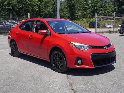 Used 2016 Toyota Corolla S Special Edition FWD image 2