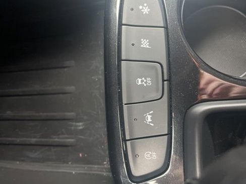 Used 2023 Chevrolet TrailBlazer LT image 32