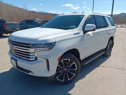 Used 2023 Chevrolet Tahoe High Country image 3