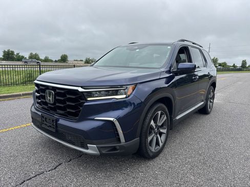 Used 2024 Honda Pilot Elite image 1