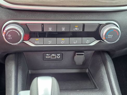 Used 2025 Nissan Altima 2.5 SV FWD image 15
