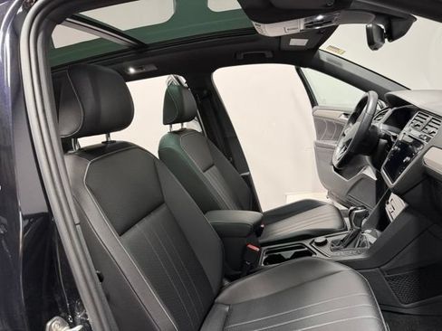 Used 2022 Volkswagen Tiguan SE R-Line AWD/4WD image 24