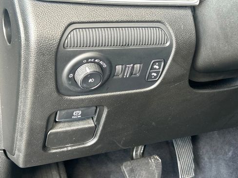 Used 2024 Jeep Wagoneer L Series II w/ Flexible Seating Group image 34