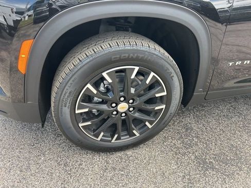 New 2026 Chevrolet Traverse LT w/ Sun and Wheel Package FWD image 10