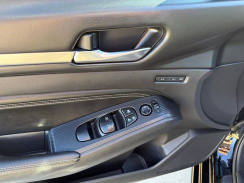 Used 2019 Nissan Altima 2.0 Edition One image 9