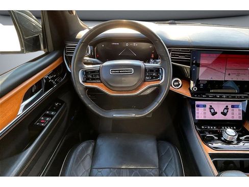 Certified 2024 Jeep Grand Wagoneer L Series III AWD/4WD image 7