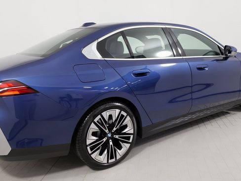 Used 2025 BMW 530i image 26