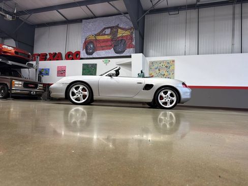 Used 2001 Porsche Boxster S RWD image 98