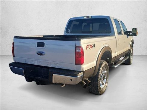 Used 2016 Ford F250 Lariat w/ Lariat Interior Package image 5