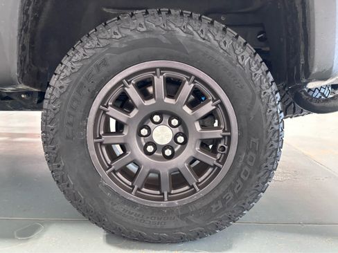 Used 2022 Chevrolet Colorado ZR2 w/ Colorado ZR2 Bison Edition AWD/4WD image 10