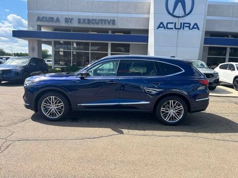 Certified 2024 Acura MDX w/ Advance Package AWD/4WD image 3