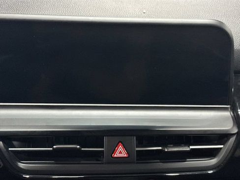 Used 2024 Kia Seltos S AWD/4WD image 19
