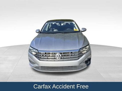 Used 2020 Volkswagen Jetta SE FWD image 3