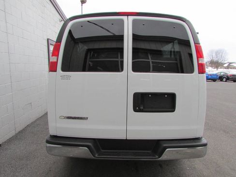 Used 2018 Chevrolet Express 3500 LT w/ LT Preferred Equipment Group image 2