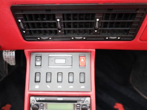 Used 1989 Ferrari Mondial T Cabriolet RWD image 35