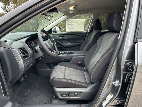 New 2026 Nissan Rogue SV w/ Cold Weather Package AWD/4WD image 7