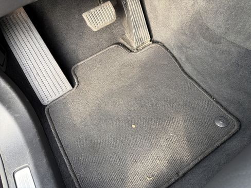 Certified 2025 Volvo XC60 B5 Plus image 15