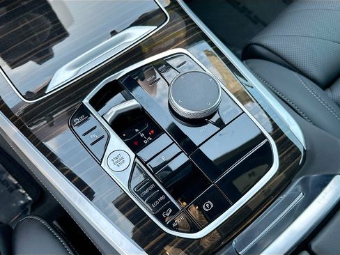 Certified 2025 BMW X5 xDrive40i image 17