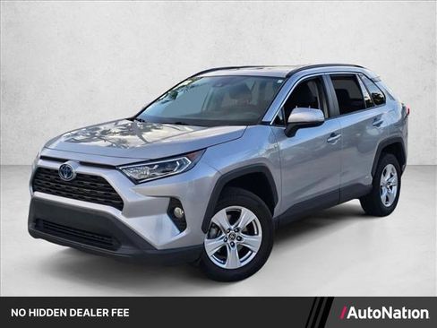 Certified 2021 Toyota RAV4 XLE w/ Convenience Package AWD/4WD image 1
