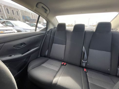 Used 2025 Nissan Sentra SV image 37