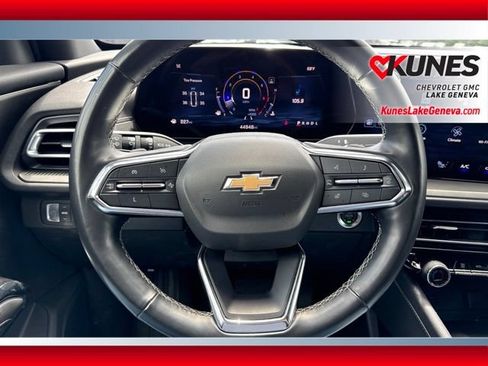 Used 2024 Chevrolet Traverse LT FWD image 20