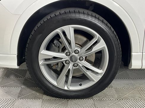 Used 2020 Audi Q3 2.0T Premium w/ Convenience Package image 29