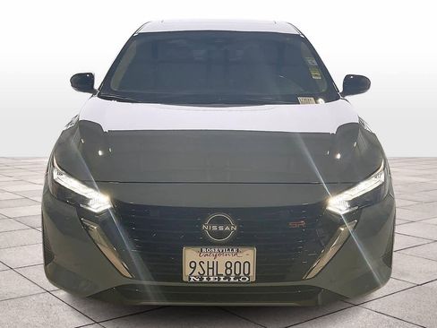 Used 2025 Nissan Sentra SR w/ SR Premium Package image 3