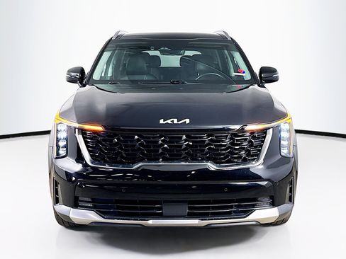 Used 2024 Kia Sorento EX w/ Panoramic Sunroof Package FWD image 3