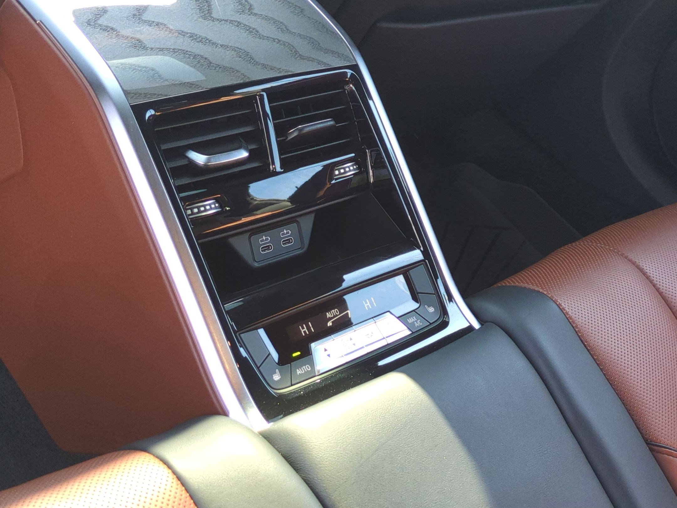 Certified 2025 BMW 840i RWD image 29