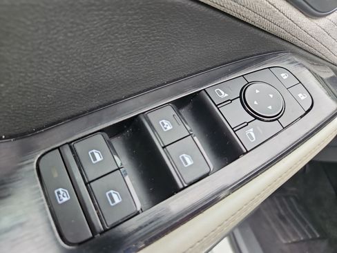 Used 2023 Nissan Rogue SV FWD image 22