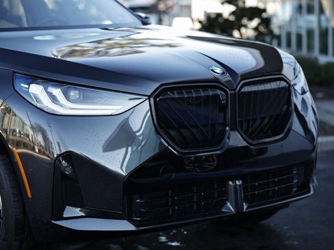 New 2026 BMW X3 xDrive30 w/ Premium Package image 2