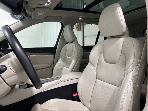 Used 2020 Volvo XC90 T6 Inscription w/ Protection Package Premier AWD/4WD image 25