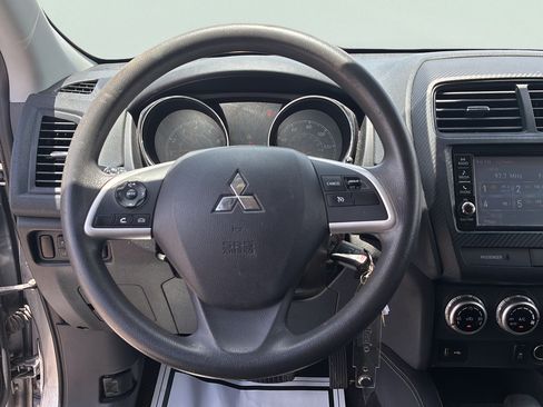 Used 2021 Mitsubishi Outlander Sport ES FWD image 28