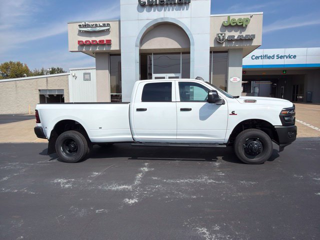New 2027 RAM 3500 Tradesman AWD/4WD image 3