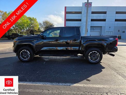 Certified 2025 Toyota Tacoma TRD Sport image 8