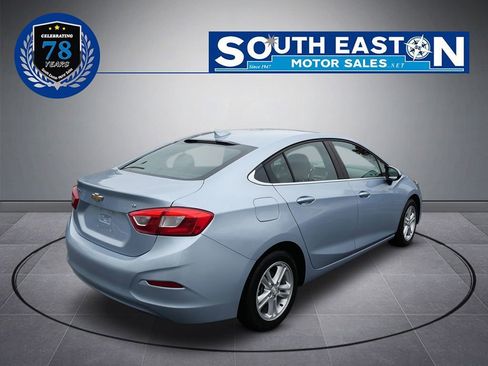 Used 2017 Chevrolet Cruze LT w/ Convenience Package image 6