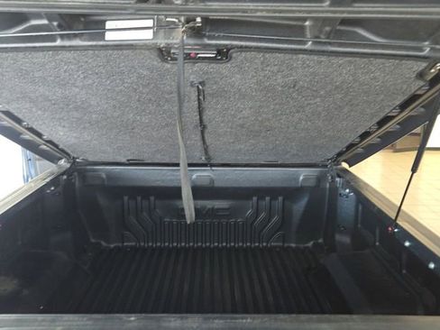 Used 2022 GMC Sierra 1500 Elevation w/ LPO, Elevation Black Package image 22